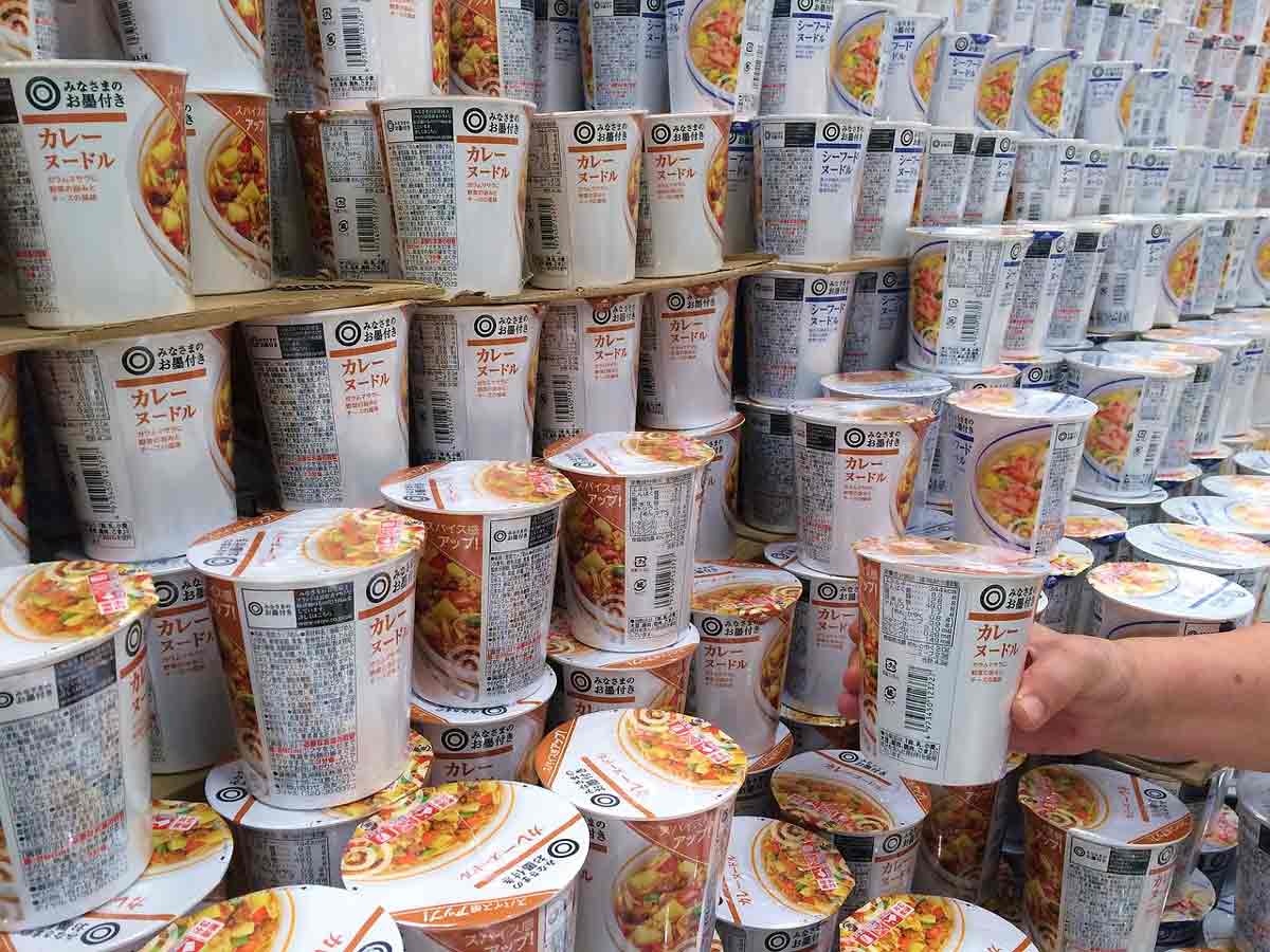 台灣味伴手禮推薦泡麵與國民零食