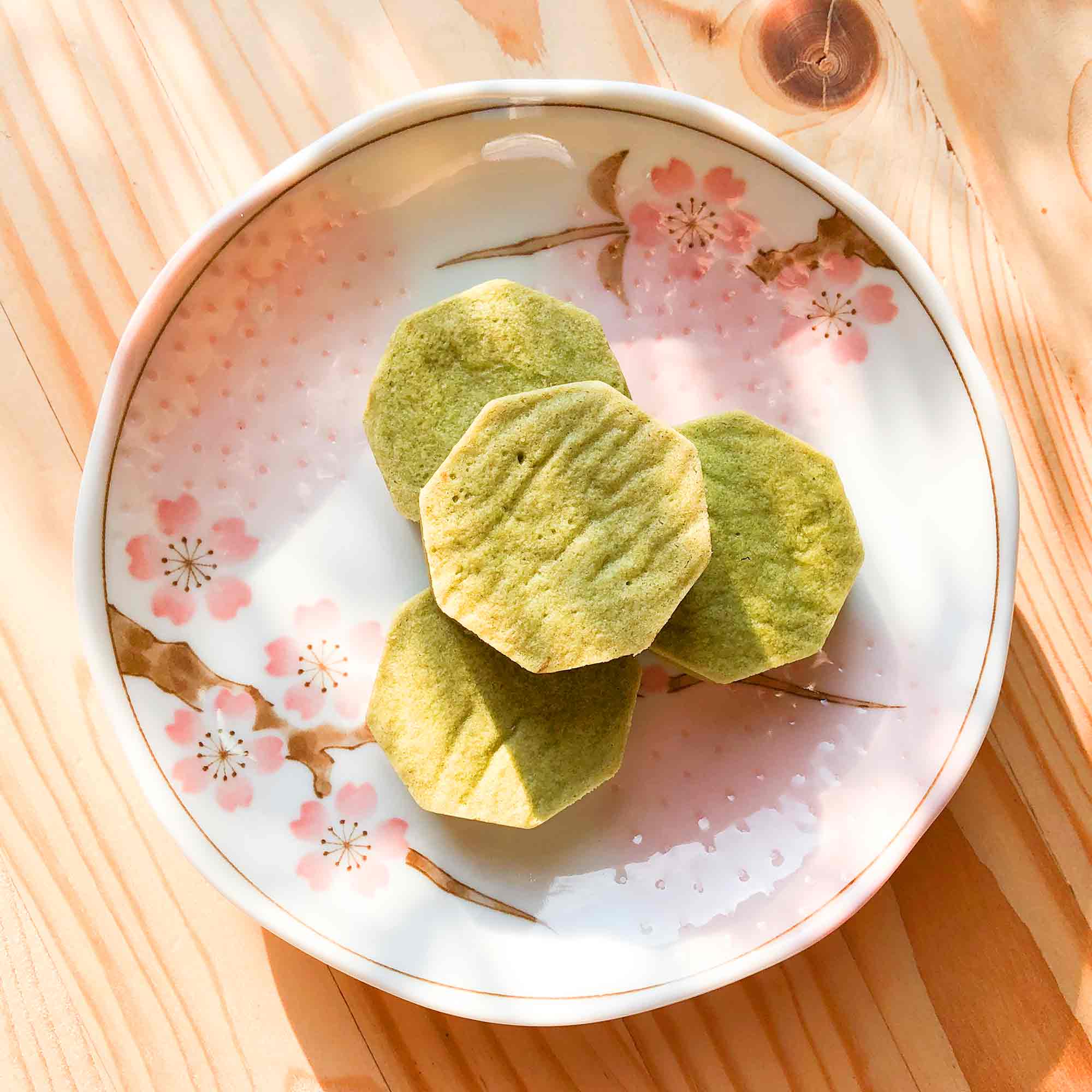 過年送禮長被推薦綠茶鳳梨酥